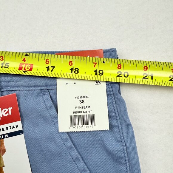 Wrangler Men's Regular Fit Medium Stretch Blue Shorts Size 38 Inseam 7" NWT - Picture 7 of 10